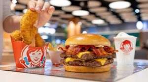 Wendy's marchează primul an în România: investiţii de 8 milioane de euro şi planuri de extindere naţională